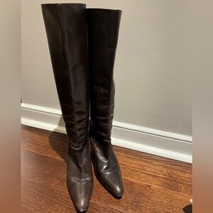 Manolo Blahnik Women's Brown and Tan Boots 37